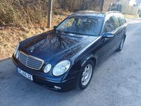 Gebraucht Mercedes E220 Classic 150 PS (110 kW) 2004 Blau Limousine