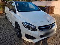 Gebraucht Mercedes B220 Night 177 PS (130 kW) 2017 Weiß Van / Kleinbus