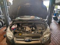 Gebraucht Ford Focus 125 PS (91 kW) 2014 Grau Kombi