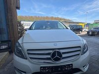 Gebraucht Mercedes B180 122 PS (89 kW) 2012 Weiß Van / Kleinbus
