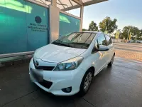 Gebraucht Toyota Yaris Club 101 PS (74 kW) 2011 Weiß Kleinwagen