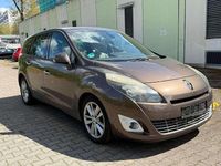 Gebraucht Renault Scénic III Luxe 150 PS (110 kW) 2009 Mokkabraun Van / Kleinbus