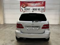 Gebraucht Mercedes B200 136 PS (100 kW) 2009 Silber Van / Kleinbus