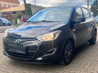 gebraucht Hyundai i20 1,2 Benziner 01632267859 TÜV 9/2025