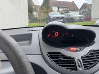 Gebraucht Renault Twingo Authentique 58 PS (42 kW) 2010 Weiß Kleinwagen
