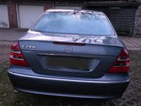 Gebraucht Mercedes E240 177 PS (130 kW) 2003 Blau Limousine