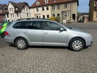 Usata VW Golf VI Trendline 105 CV (77 kW) 2009 Argento Utilitaria