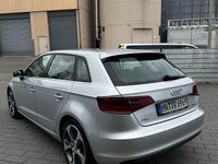 Second-hand Audi A3 Exclusive 125 CP (91 kW) 2013 Argintiu Berlinǎ