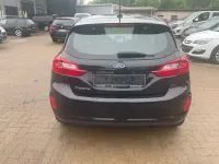 Gebraucht Ford Fiesta Cool & Connect 95 PS (69 kW) 2020 Schwarz Kleinwagen