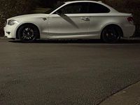 Gebraucht BMW 123 Sport Line 204 PS (150 kW) 2009 Weiß Kleinwagen