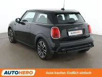 Gebraucht Mini Cooper Classic 136 PS (100 kW) 2021 Schwarz Kleinwagen