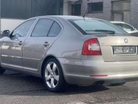 Gebraucht Skoda Octavia Elegance 160 PS (117 kW) 2010 Cappuccinobeige metallic Limousine