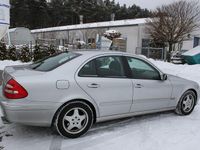 Gebraucht Mercedes E270 Elegance 177 PS (130 kW) 2002 Silber Limousine