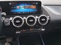 Gebraucht Mercedes 200 150 PS (110 kW) 2022 Mountaingrau magno (metallic) Limousine