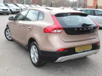 Gebraucht Volvo V40 CC Basis 114 PS (83 kW) 2013 Braun Kombi