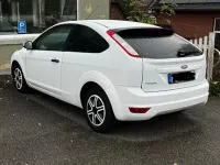 Gebraucht Ford Focus 80 PS (58 kW) 2010 Weiß Coupé
