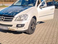 Gebraucht Mercedes ML420 306 PS (225 kW) 2007 Schwarz SUV
