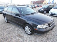 Gebraucht Volvo V40 140 PS (102 kW) 1999 Schwarz metallic Kombi