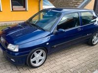 Second-hand Renault Clio 135 CP (99 kW) 1993 Albastru Hatchback