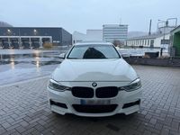 Gebraucht BMW 330 M Sport 258 PS (189 kW) 2014 Weiß Limousine