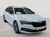 Gebraucht Skoda Superb SportLine 150 PS (110 kW) 2021 Moonweiß perleffekt Kombi