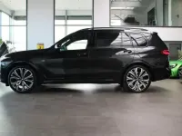 Gebraucht BMW X7 M Sport 352 PS (258 kW) 2025 Schwarz SUV