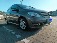 Gebraucht Mercedes B200 140 PS (102 kW) 2010 Grau Van / Kleinbus