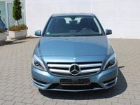 Gebraucht Mercedes B200 Sport 156 PS (114 kW) 2013 Blau Van / Kleinbus