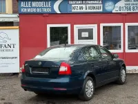 Gebraucht Skoda Octavia Elegance 105 PS (77 kW) 2012 Blau Limousine