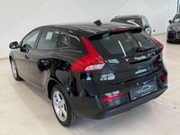 Gebraucht Volvo V40 Kinetic 122 PS (89 kW) 2016 Schwarz Limousine