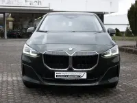 Gebraucht BMW 220 Active Tourer Efficient Dynamics 170 PS (125 kW) 2025 Grün Van / Kleinbus