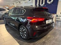 Neu Ford Focus Titanium 155 PS (114 kW) 2025 Schwarz Limousine