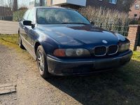 Gebraucht BMW 520 150 PS (110 kW) 1998 Blau Limousine