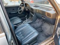 Gebraucht BMW 525 150 PS (110 kW) 1986 Blau Limousine