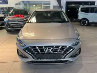 Gebraucht Hyundai i30 Edition 120 PS (88 kW) 2022 Shimmering silver Limousine