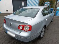 Gebraucht VW Passat Trendline 116 PS (85 kW) 2005 Silber Limousine