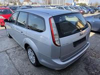 Gebraucht Ford Focus 101 PS (74 kW) 2010 Polarsilber metallic Kombi