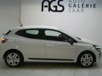 Gebraucht Renault Clio V Evolution 91 PS (66 kW) 2024 Arktisweiß (weiss) Limousine