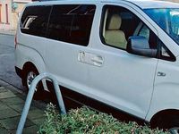 Gebraucht Hyundai H-1 163 PS (119 kW) 2015 Weiß Van / Kleinbus