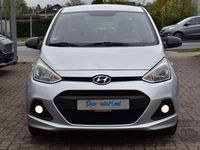 Gebraucht Hyundai i10 Classic 67 PS (49 kW) 2015 Silber Kleinwagen