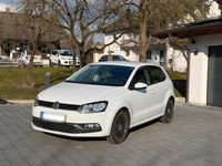 Gebraucht VW Polo 90 PS (66 kW) 2015 Weiß Kleinwagen