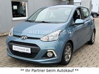 Gebraucht Hyundai i10 Edition 87 PS (63 kW) 2014 Blau Kleinwagen
