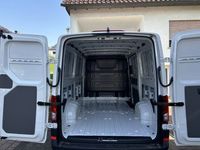 Gebraucht VW Crafter 177 PS (130 kW) 2024 Weiss Van