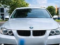 Gebraucht BMW 320 163 PS (119 kW) 2006 Silber Kombi