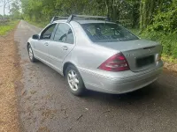 Używany Mercedes C220 143 KM (105 kW) 2002 Srebrny Sedan/Limuzyna