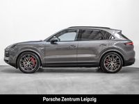 Usata Porsche Cayenne S E-Hybrid 519 CV (381 kW) 2024 Grigio SUV