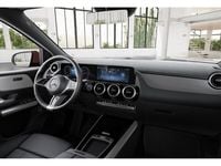 Gebraucht Mercedes B250 Advanced 224 PS (164 kW) 2023 Rot / manufaktur patagonienrot Van / Kleinbus