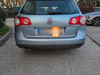 Gebraucht VW Passat 140 PS (102 kW) 2006 Blau Kombi