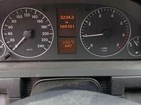 Gebraucht Mercedes 180 116 PS (85 kW) 2010 Limousine
