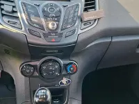 Gebraucht Ford Fiesta 75 PS (55 kW) 2015 Schwarz Kleinwagen
